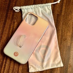 Loopy Case - iPhone 12/12 Pro (6.1" Screen) - Pearl Iridescent / Righty.
